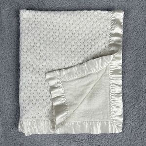 Quiltex Vintage Arcylic Lace Satin Trim Baby Blanket Knit Gender Neutral USA